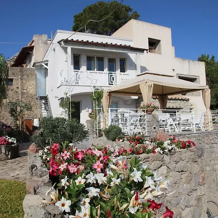 Belgodere Di Mezzavia B&B