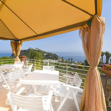 Belgodere Di Mezzavia B&B