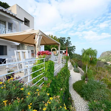 Belgodere Di Mezzavia Bed and breakfast